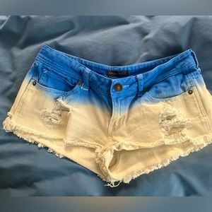 Kendall & Kylie short jean distressed shorts